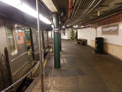 The station's curved platform is one of the smallest in the New York City Subway system, with a floor area of only 1,560 square meters (16,800 square feet).